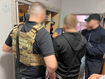 Виїзд з України за 15 тисяч доларів: на Одещині затримали військового Виїзд з України за 15 тисяч доларів: на Одещині затримали військового