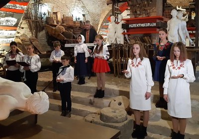 Музей пам'яті жертв Голодомору у заповіднику "Меджибіж" Музей пам'яті жертв Голодомору у заповіднику "Меджибіж"