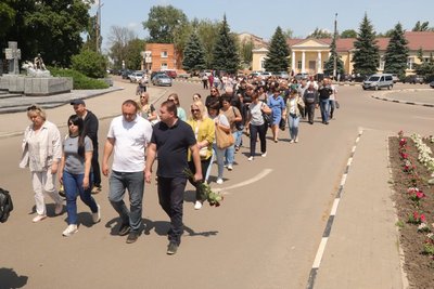 В Охтирці попрощались з військовослужбовцем Олександром Заворою В Охтирці попрощались з військовослужбовцем Олександром Заворою