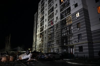 Вибух на автостоянці у спальному мікрорайоні Сум: наслідки атаки “шахеда” Вибух на автостоянці у спальному мікрорайоні Сум: наслідки атаки “шахеда”