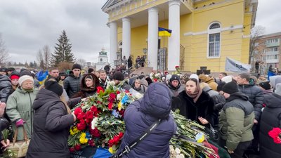 "Пацани, дуже вас не вистачатиме": у Прилуках поховали "Вовків да Вінчі" Євгенія Профатілова та Дениса Ткаченка "Пацани, дуже вас не вистачатиме": у Прилуках поховали "Вовків да Вінчі" Євгенія Профатілова та Дениса Ткаченка