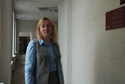 У Сумах демонтують частину пошкодженого ракетною атакою корпусу СумДУ