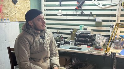 "Танкіст" військовослужбовець батальйону безпілотних систем "Корсар" 38 ОБРМП Донецька область "Танкіст" військовослужбовець батальйону безпілотних систем "Корсар" 38 ОБРМП Донецька область