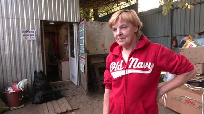 «Хотілось би, щоб вони дорожчі були»: у Рівному розпочали збір каштанів