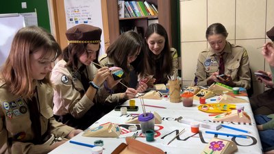 У селі на Рівненщині діти власноруч готують та малюють, щоб підтримати ЗСУ та поїхати на балет У селі на Рівненщині діти власноруч готують та малюють, щоб підтримати ЗСУ та поїхати на балет