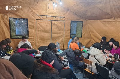 "Прийшла попити чай і зарядитися": як в Одесі працюють пункти обігріву "Прийшла попити чай і зарядитися": як в Одесі працюють пункти обігріву