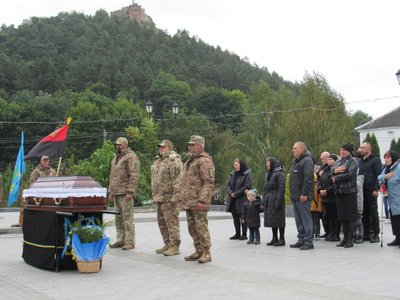 Кременець, прощання із воїном, похорон Кременець, прощання із воїном, похорон
