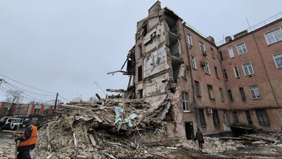 Удар по багатоповерхівці у Кривому Розі: що відбувається на місці атаки на ранок 25 грудня Удар по багатоповерхівці у Кривому Розі: що відбувається на місці атаки на ранок 25 грудня