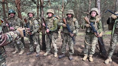 “Хтось у родині має наближати перемогу”: історія фермерки з Криворіжжя, яка стала до лав ЗСУ “Хтось у родині має наближати перемогу”: історія фермерки з Криворіжжя, яка стала до лав ЗСУ