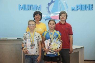 Сумські спортсмени з медалями Morze Runner Сумські спортсмени з медалями Morze Runner
