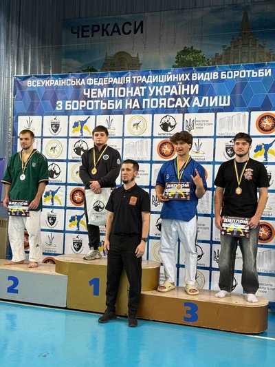 Кримські борці здобули призові місця на чемпіонаті України з "Алиш" Кримські борці здобули призові місця на чемпіонаті України з "Алиш"