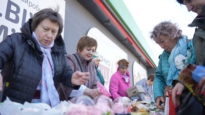 На Вінниччині на великодньому ярмарку збирали гроші на РЕБ для захисників На Вінниччині на великодньому ярмарку збирали гроші на РЕБ для захисників