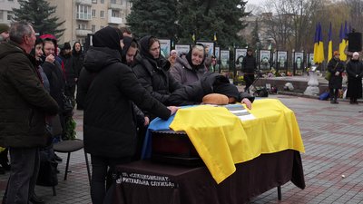 Загинули на Курщині: з військовими Дмитром Булавським та Максимом Рвачовим попрощалися у Рівному Загинули на Курщині: з військовими Дмитром Булавським та Максимом Рвачовим попрощалися у Рівному