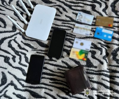 Фейкові повідомлення від імені очільника Одеської ОВА: кіберполіція викрила шахрайську групу Фейкові повідомлення від імені очільника Одеської ОВА: кіберполіція викрила шахрайську групу