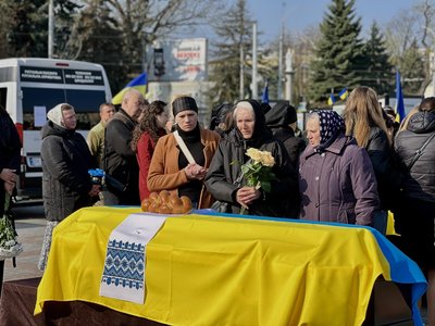 З бійцями Олександром Нагайцем, Павлом Кузьмичем та Антоном Кравченком попрощалися у Рівному З бійцями Олександром Нагайцем, Павлом Кузьмичем та Антоном Кравченком попрощалися у Рівному