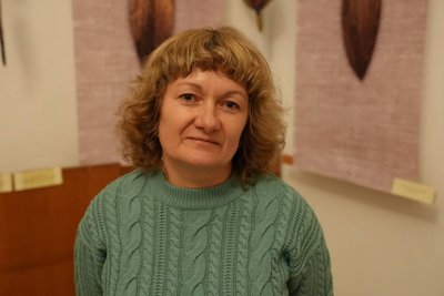 "На деякі роботи пішло пів року". У Дніпрі проходить виставка ікон на рибі "На деякі роботи пішло пів року". У Дніпрі проходить виставка ікон на рибі