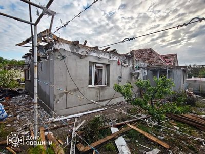 Є травмований, зазнала пошкоджень пожежна частина: наслідки атаки БпЛА на Білгород-Дністровський Є травмований, зазнала пошкоджень пожежна частина: наслідки атаки БпЛА на Білгород-Дністровський
