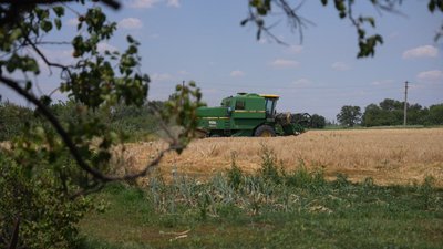 "Коли виліт, коли приліт — навчилися розрізняти". Жителі Маломихайлівки на Синельниківщині про посилення атак з боку РФ "Коли виліт, коли приліт — навчилися розрізняти". Жителі Маломихайлівки на Синельниківщині про посилення атак з боку РФ