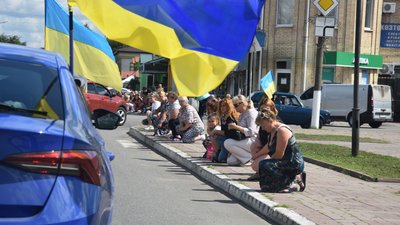На Чернігівщині попрощалися з захисниками Сергієм Прокопчуком та Миколою Гавришем На Чернігівщині попрощалися з захисниками Сергієм Прокопчуком та Миколою Гавришем