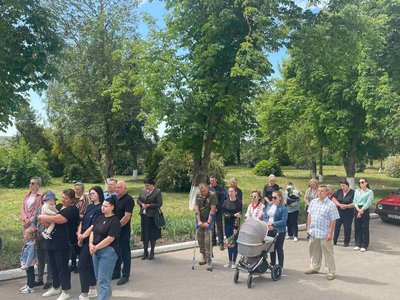 Меморіальна таблиця п'яти бійцям, Почапинці, пам'ять про біців, Почапинський ліцей Меморіальна таблиця п'яти бійцям, Почапинці, пам'ять про біців, Почапинський ліцей