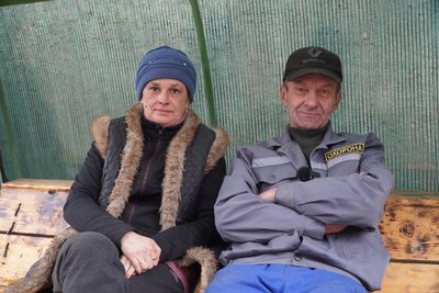 "Нічого не плануємо, бо страшно". Як живуть останні мешканці прифронтового Демуриного на Дніпропетровщині