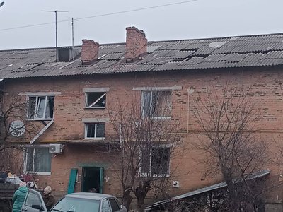 РФ скинула керовані авіабомби по Липцях під Харковом: пошкоджені будинки та ліцей РФ скинула керовані авіабомби по Липцях під Харковом: пошкоджені будинки та ліцей