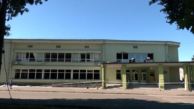 «Після тривоги, одразу був приліт»: що розповідають очевидці про атаки РФ на центр Мени, що на Чернігівщині