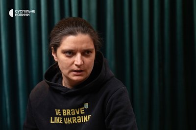 Керівниця проєкту Victory Drones фонду Dignitas Марія Берлінська під час інтервʼю Суспільному, Київ, 9 лютого 2026 року Керівниця проєкту Victory Drones фонду Dignitas Марія Берлінська під час інтервʼю Суспільному, Київ, 9 лютого 2026 року