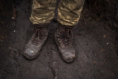 військовий на позиції на Харківщині