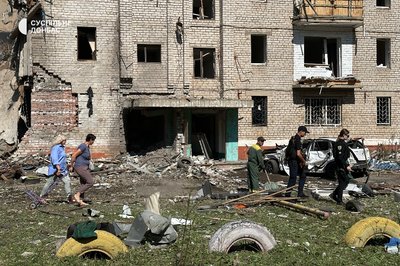 «Мене врятувало те, що пішла в туалет»: історії жителів Краматорська після удару авіабомбами «Мене врятувало те, що пішла в туалет»: історії жителів Краматорська після удару авіабомбами