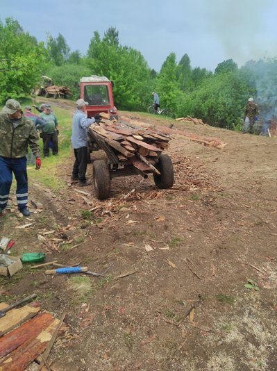 У селі на Житомирщині жителі власноруч відбудували 37-метровий міст через Уборть У селі на Житомирщині жителі власноруч відбудували 37-метровий міст через Уборть