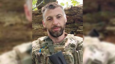 На Чернігівщині поховали Валерія Листовничого, Віталія Волевача та Володимира Тищенка На Чернігівщині поховали Валерія Листовничого, Віталія Волевача та Володимира Тищенка
