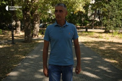 «Стояли добу на колінах із зав'язаними очима»: морпіх з Одещини розповів про 3 роки російського полону «Стояли добу на колінах із зав'язаними очима»: морпіх з Одещини розповів про 3 роки російського полону