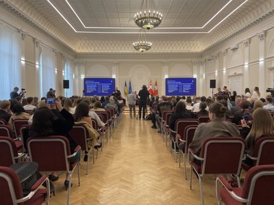 «Кодекс для всіх і кожного»: у Луцьку Стефанчук презентував нову редакцію Цивільного кодексу «Кодекс для всіх і кожного»: у Луцьку Стефанчук презентував нову редакцію Цивільного кодексу