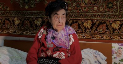 «Немає помилок у мене»: 90-річна уманчанка перевіряє свій 26-ий радіодиктант «Немає помилок у мене»: 90-річна уманчанка перевіряє свій 26-ий радіодиктант
