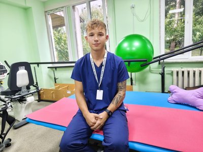 Після п’яти місяців у ліжку ветеран із Житомирщини знову вчиться ходити Після п’яти місяців у ліжку ветеран із Житомирщини знову вчиться ходити