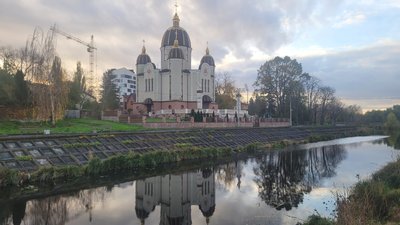 Земля під Школу розвитку дитини: у Рівному депутати передали ділянку парафії УГКЦ Земля під Школу розвитку дитини: у Рівному депутати передали ділянку парафії УГКЦ