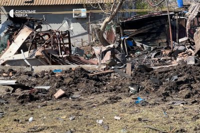 "Все, що ми роками наживали — згоріло": наслідки нічної дронової атаки РФ на Чорноморську громаду "Все, що ми роками наживали — згоріло": наслідки нічної дронової атаки РФ на Чорноморську громаду