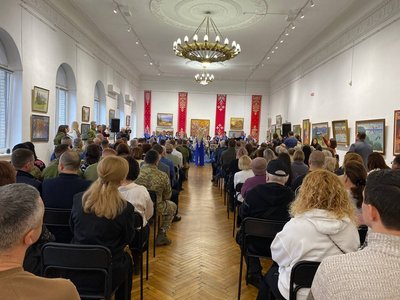 З нагородами та хвилиною мовчання: у Черкасах відзначили День Соборності З нагородами та хвилиною мовчання: у Черкасах відзначили День Соборності