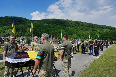 У Перечині попрощалися з захисником Іваном Куштаном У Перечині попрощалися з захисником Іваном Куштаном