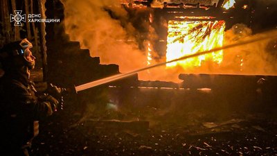 У Бугаївці Вовчанської громади через російський дрон згорів житловий будинок у лісі 27 березня 2025 року У Бугаївці Вовчанської громади через російський дрон згорів житловий будинок у лісі 27 березня 2025 року