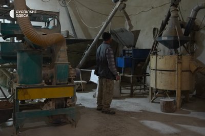 Як на Одещині виробляють борошно, олію і брикети, якими можна опалювати житло Як на Одещині виробляють борошно, олію і брикети, якими можна опалювати житло