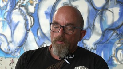 "Це наша боротьба також": до Чернігова приїхав французький художник Педро, який підтримує Україну й пише про неї картини "Це наша боротьба також": до Чернігова приїхав французький художник Педро, який підтримує Україну й пише про неї картини