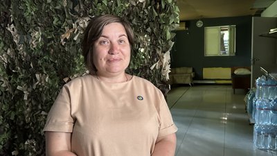"Підтримати наших хлопців": у Миколаєві облаштували кімнату відпочинку для військових "Підтримати наших хлопців": у Миколаєві облаштували кімнату відпочинку для військових