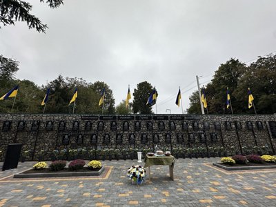 У громаді на Вінниччині відкрили Меморіал пам'яті та слави загиблим захисникам У громаді на Вінниччині відкрили Меморіал пам'яті та слави загиблим захисникам