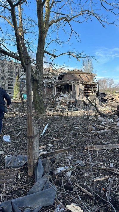 Наслідки обстрілів Костянтинівки 2 квітня. Фото: Telegram / Павло Кириленко Наслідки обстрілів Костянтинівки 2 квітня. Фото: Telegram / Павло Кириленко
