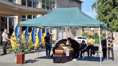 На Черкащині попрощалися із військовим, який загинув на Курщині На Черкащині попрощалися із військовим, який загинув на Курщині