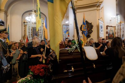 Похорон Андрія Парубія: у Львові попрощалися із нардепом Похорон Андрія Парубія: у Львові попрощалися із нардепом