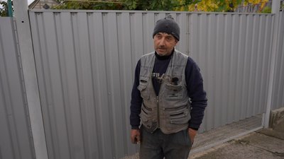 "20 років будували – тепер треба кидати все". Репортаж з Покровського на Дніпропетровщині, що за 14 км від лінії фронту "20 років будували – тепер треба кидати все". Репортаж з Покровського на Дніпропетровщині, що за 14 км від лінії фронту