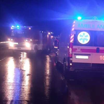 На Житомирщині зіткнулася вантажівка та мікроавтобус – один з водіїв загинув На Житомирщині зіткнулася вантажівка та мікроавтобус – один з водіїв загинув